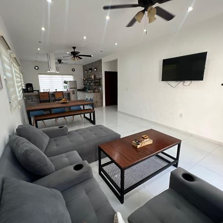 Casa Paloma 2 En Segunda Planta Cerca De Aeropuerto Y Centro Comercial チェトゥマル エクステリア 写真