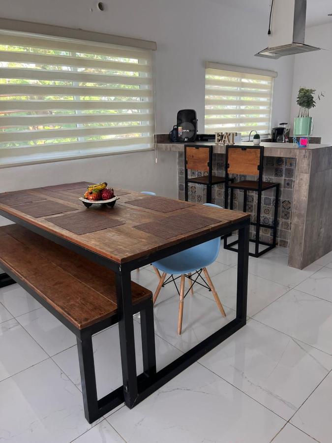 Casa Paloma 2 En Segunda Planta Cerca De Aeropuerto Y Centro Comercial チェトゥマル エクステリア 写真